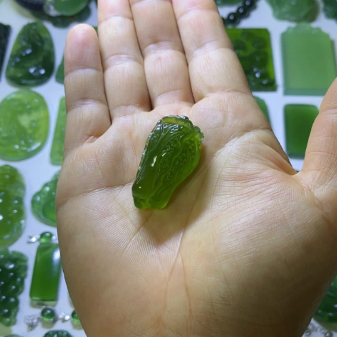 【闪购商品】未镶嵌蛇纹石玉颈饰