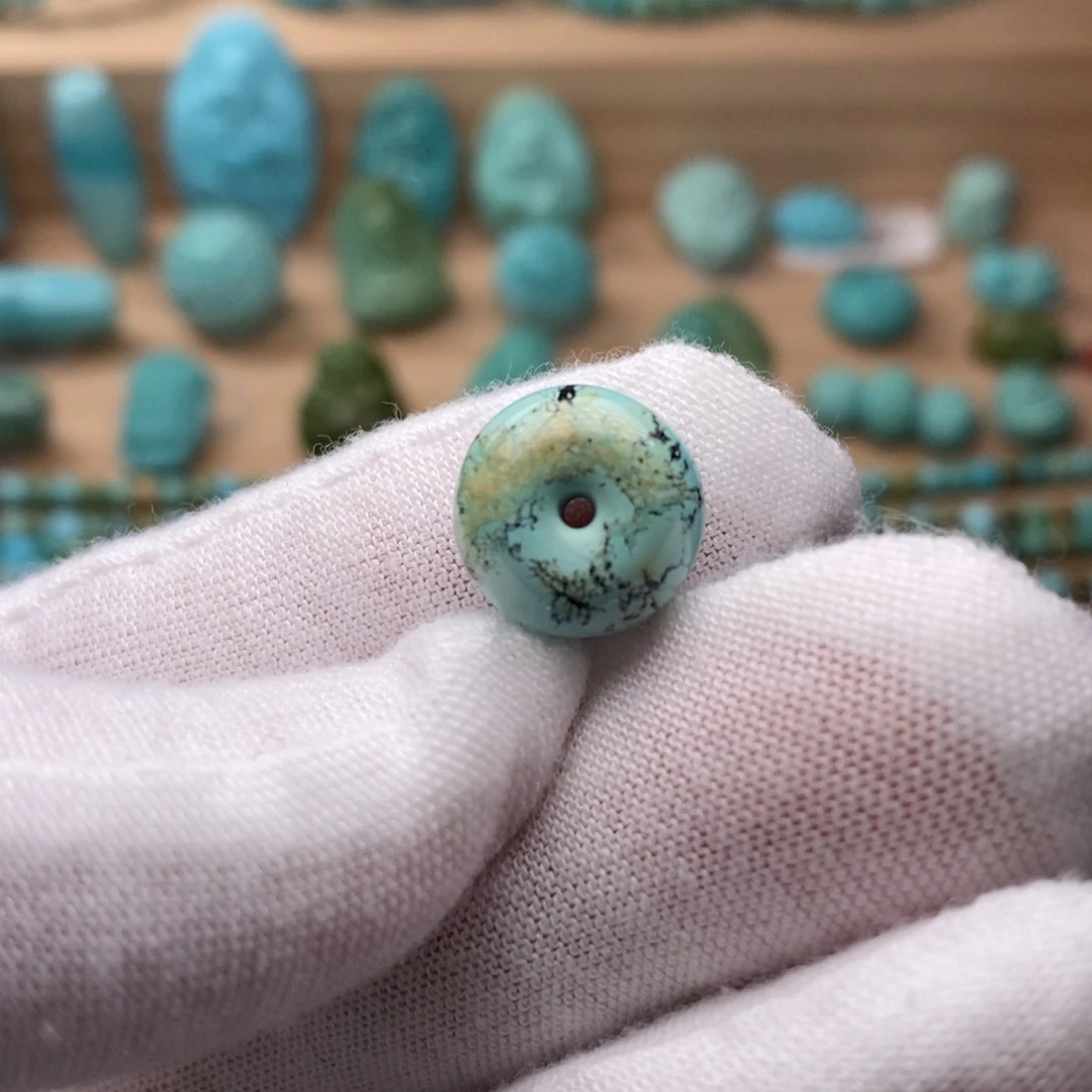 绿松石未镶嵌挂件