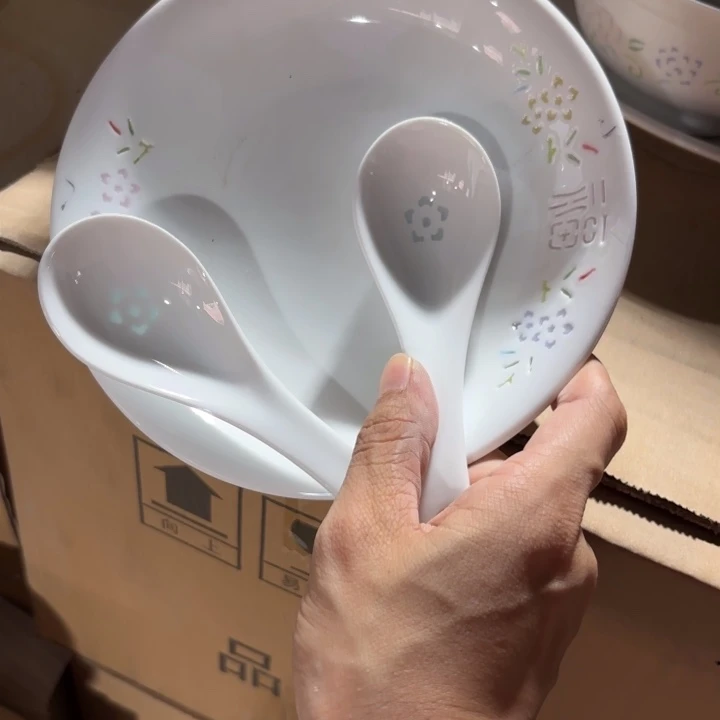 福***喜玉瓷骨碟五四个小勺子两只白色微瑕