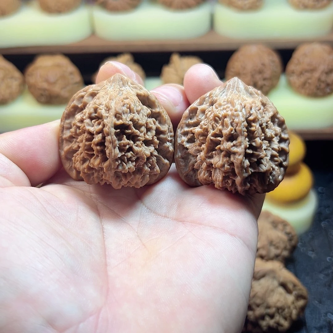 【闪购商品】文玩核桃吊坠满天星