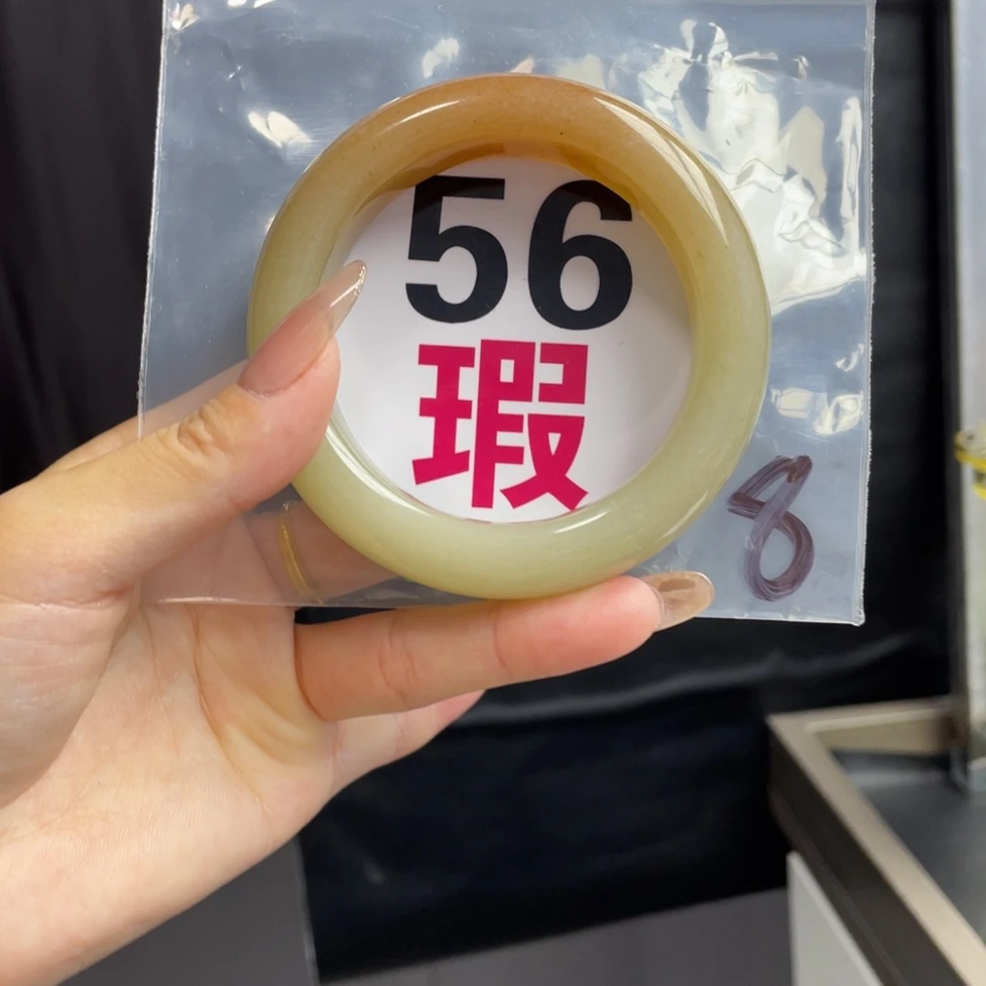 未镶嵌手镯石英质玉