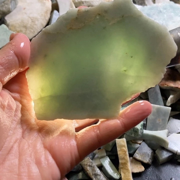 翡翠颈饰未镶嵌天然翡翠