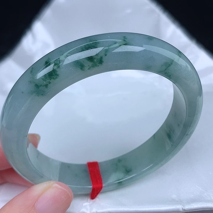 未镶嵌手镯翡翠天然