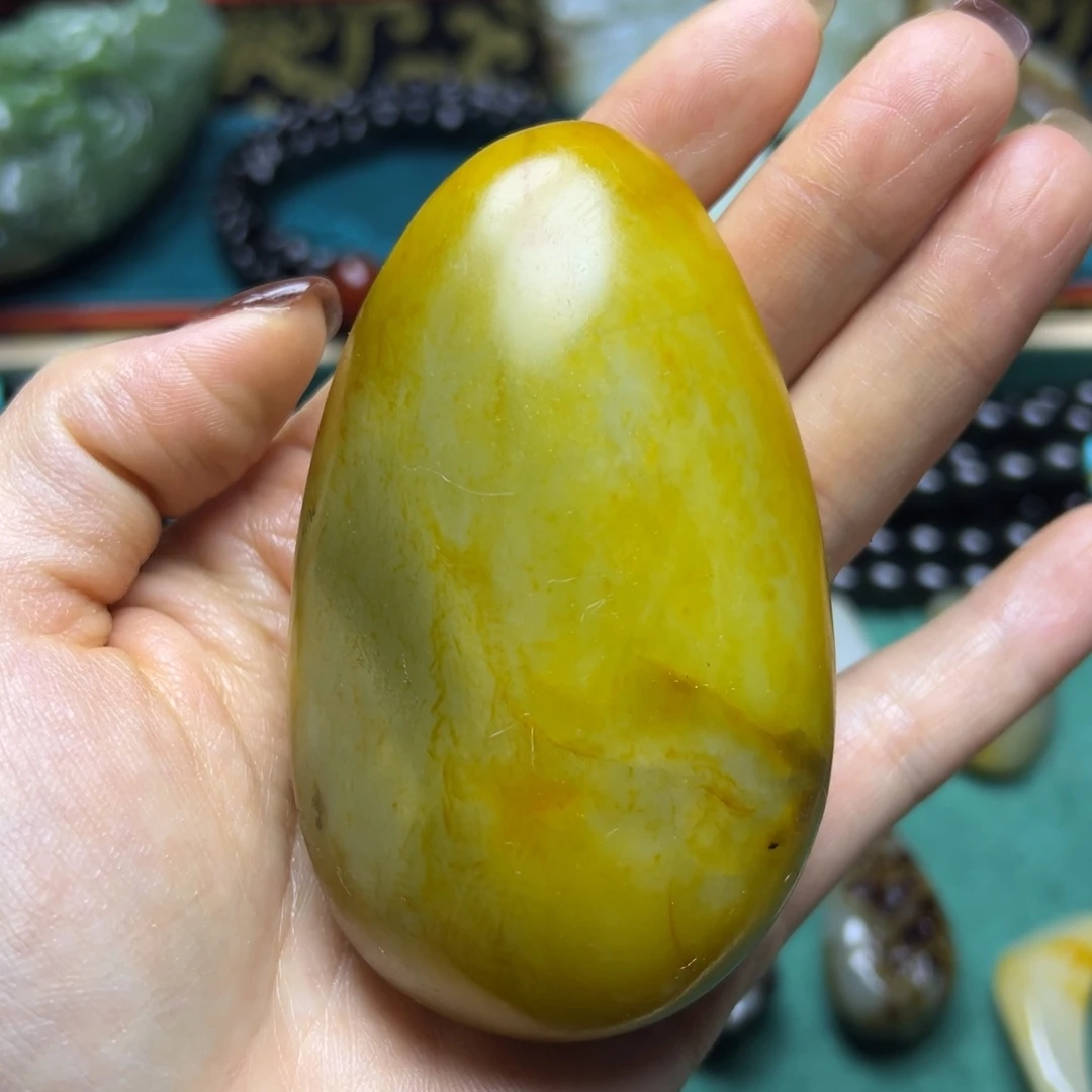 和田玉未镶嵌把件