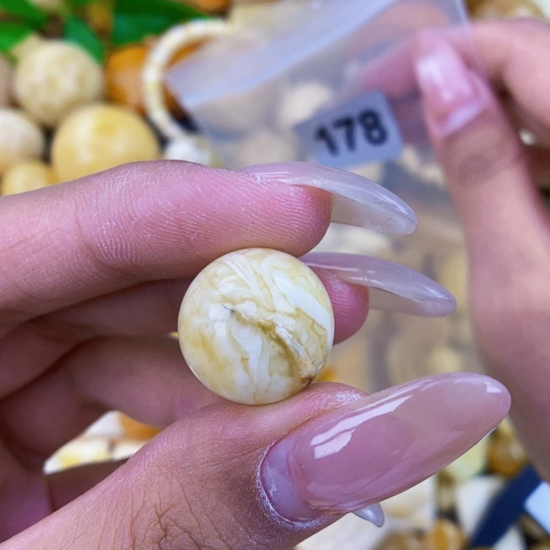 未镶嵌琥珀珠宝奇石16 粉