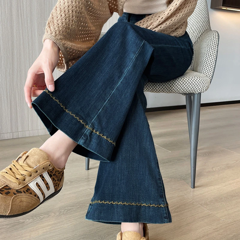 蜜蜜穿搭气质牛仔裤女小个子穿搭2025秋季弹力怀旧复古刺绣喇叭裤