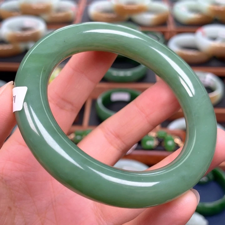 和田玉（碧玉）手镯未镶嵌55