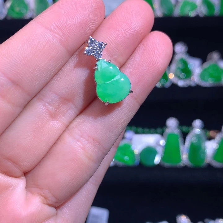 【闪购商品】颈饰银S925镶嵌翡翠天然翡翠