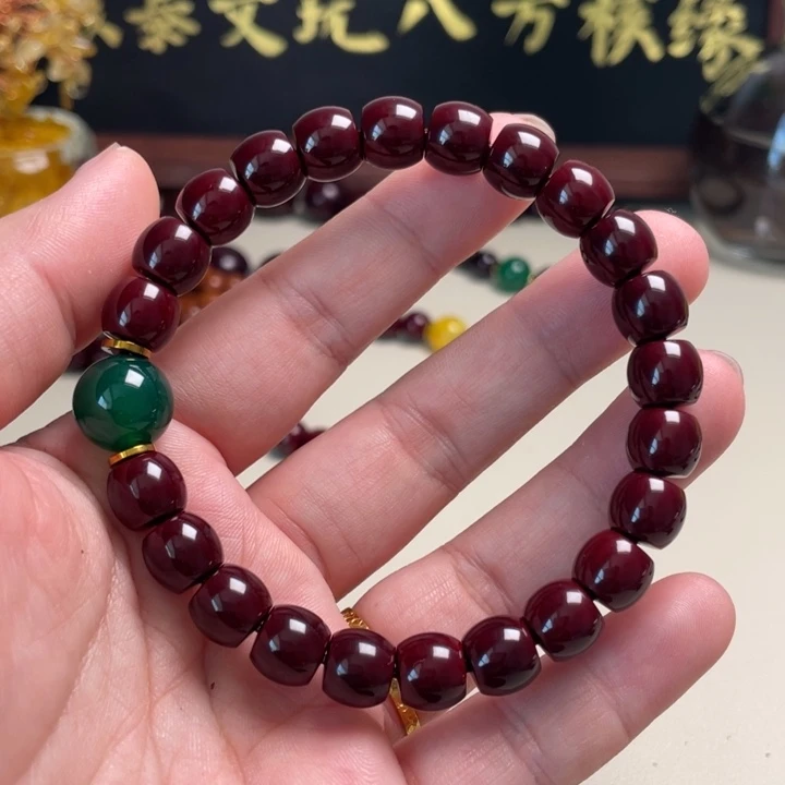 绥***张手串猴头核桃猴头手串