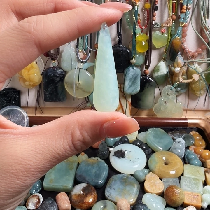 蛇纹石玉合金颈饰