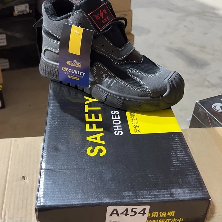 编码454， 39码微瑕防砸防刺劳保鞋