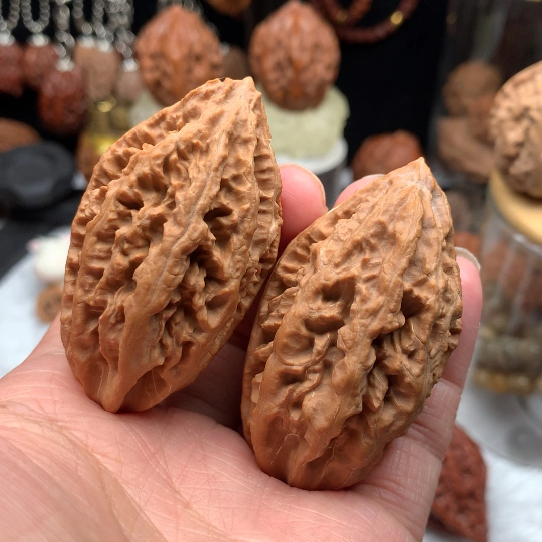 文玩核桃吊坠小武核桃6