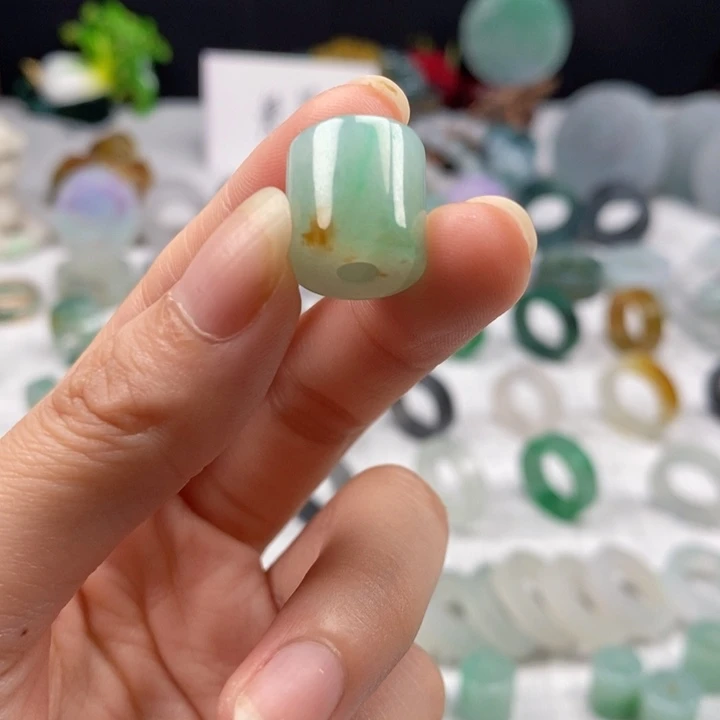 未镶嵌定制翡翠翡翠