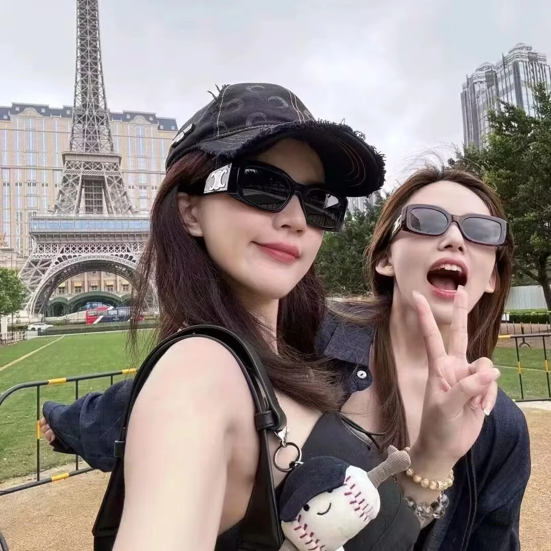 露丝同款长框墨镜女2025夏遮阳抗紫外线小众时尚网红辣妹街拍眼镜