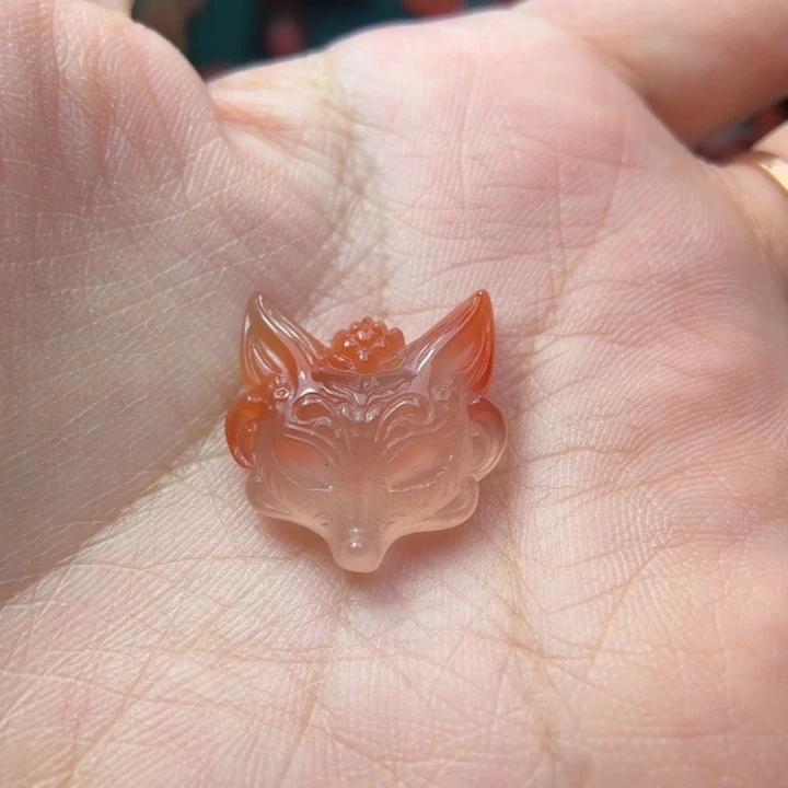 南红玛瑙未镶嵌挂件