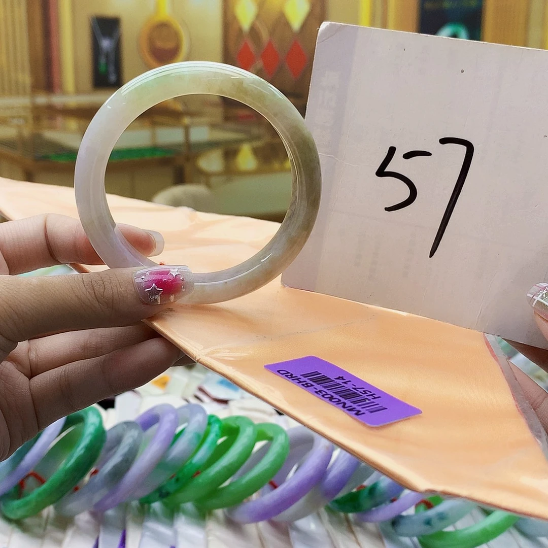 翡翠未镶嵌手镯bbb