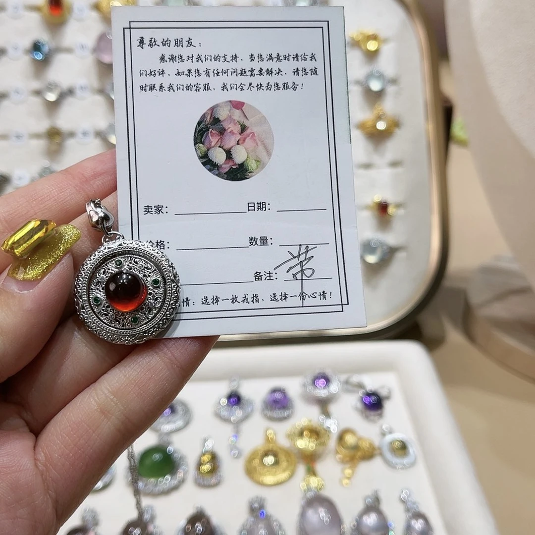 蛇纹石玉颈饰银S925镶嵌佐**爱