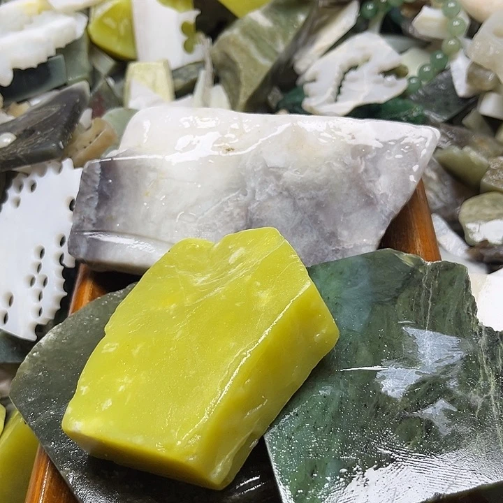 和田玉未镶嵌珠宝奇石小**乀