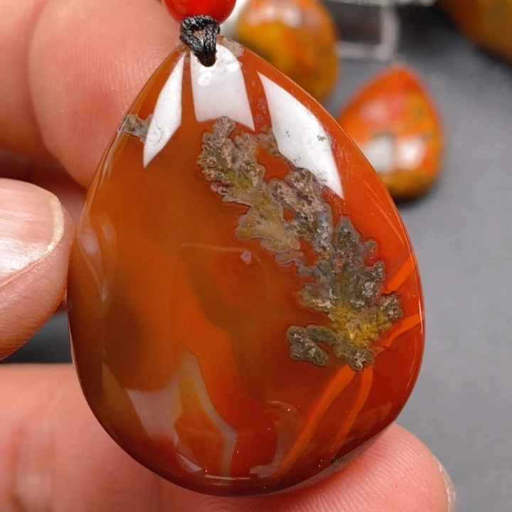 玛瑙/玉髓颈饰未镶嵌?****窗