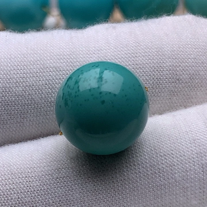 苏***夏绿松石未镶嵌颈饰