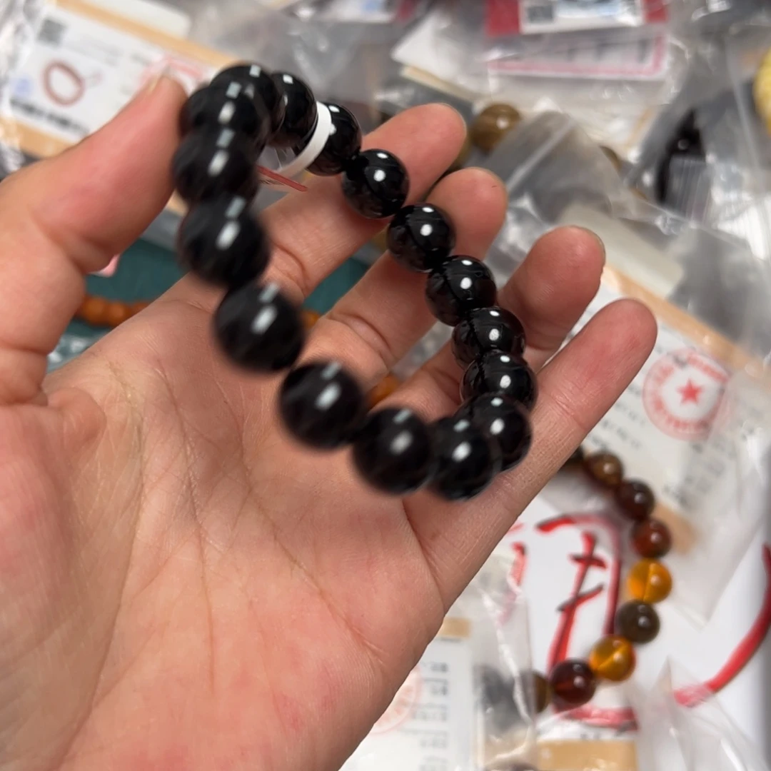 未镶嵌琥珀珠宝奇石302