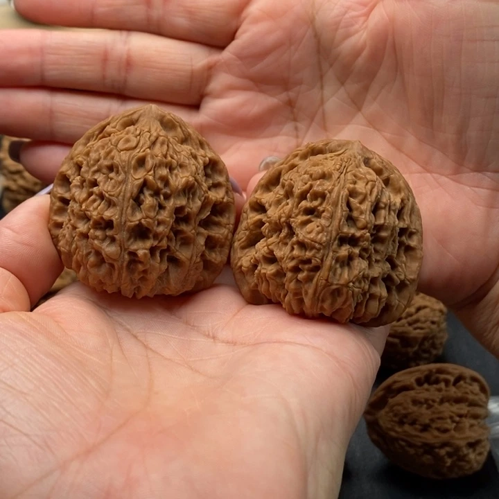 文玩核桃吊坠三角大肚凹底炮444442