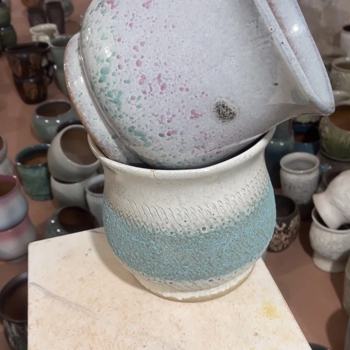 紫砂花盆口径21高度21两只瑕疵