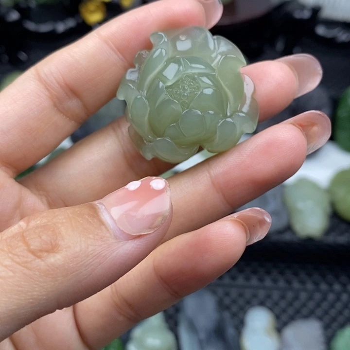 和田玉未镶嵌颈饰24