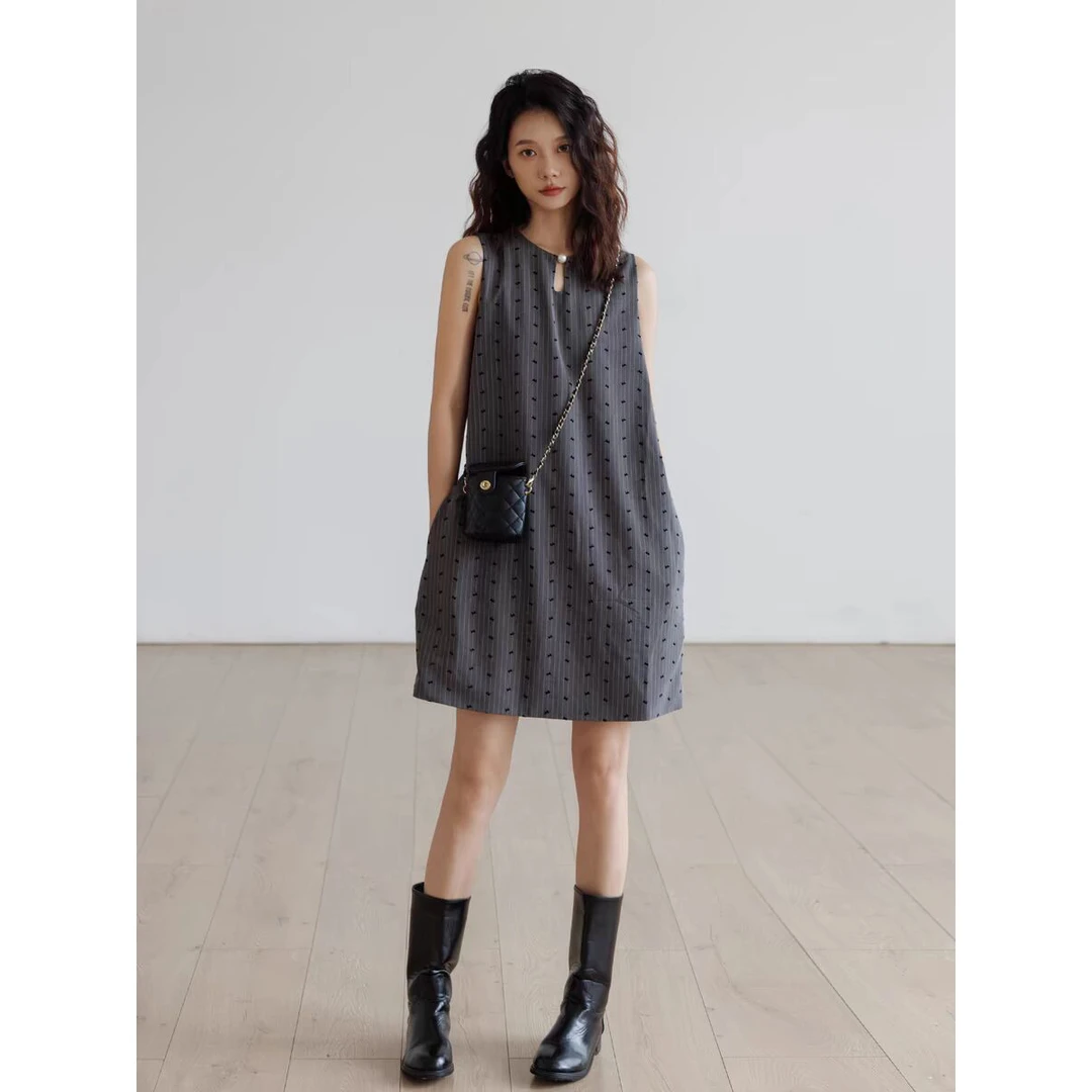 法式背心裙女夏季2025新款小个子显高连衣裙无袖圆领设计感裙子女