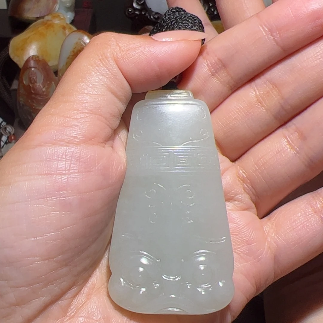 ****恒颈饰未镶嵌和田玉