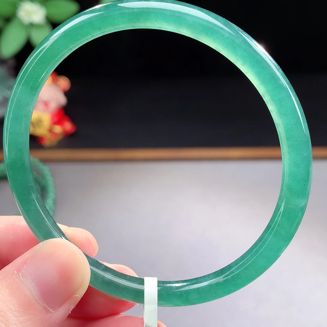 未镶嵌手镯（圆镯）翡翠