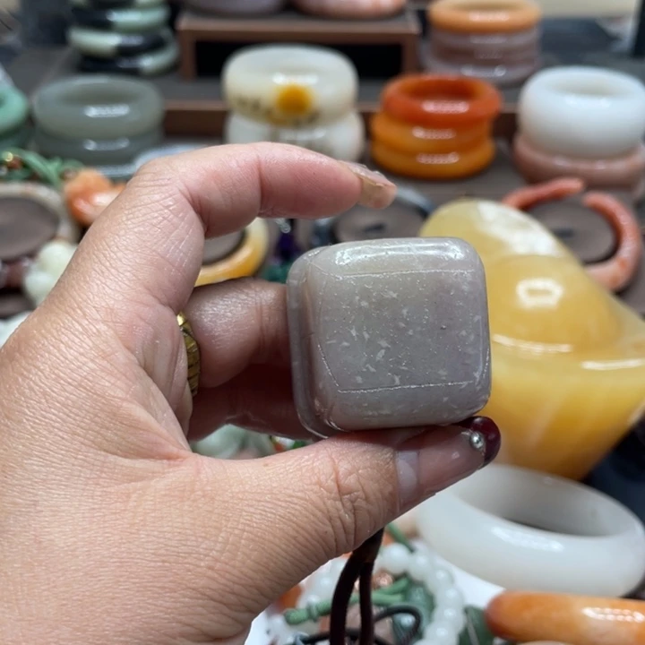 石英岩玉手镯合金