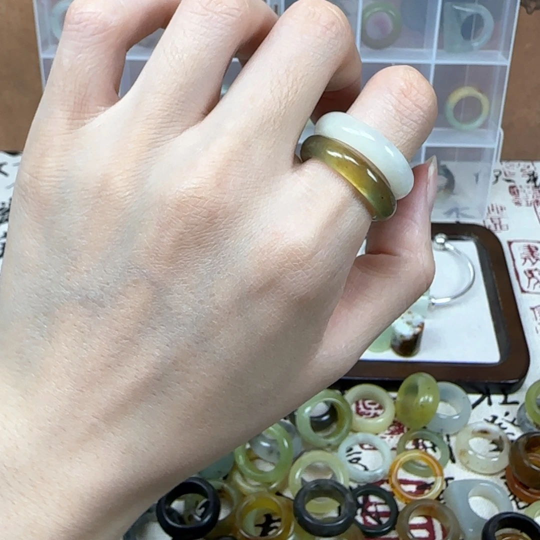 岫玉未镶嵌戒圈17码2个