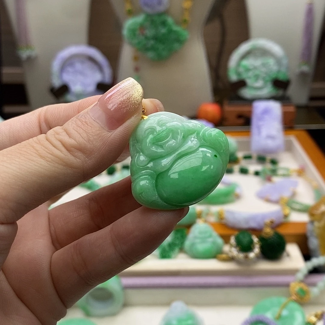颈饰未镶嵌翡翠天然