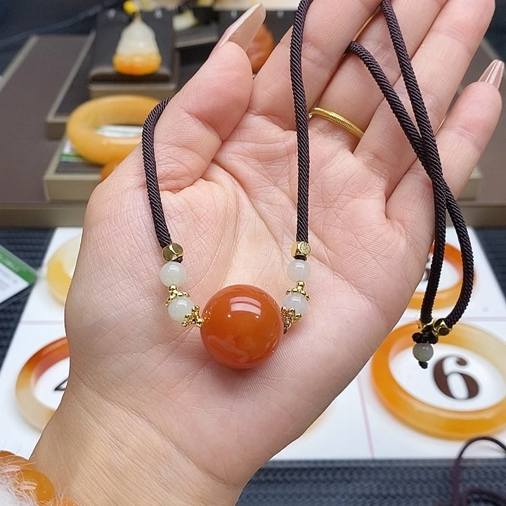 石英质玉（黄龙玉）未镶嵌吊坠