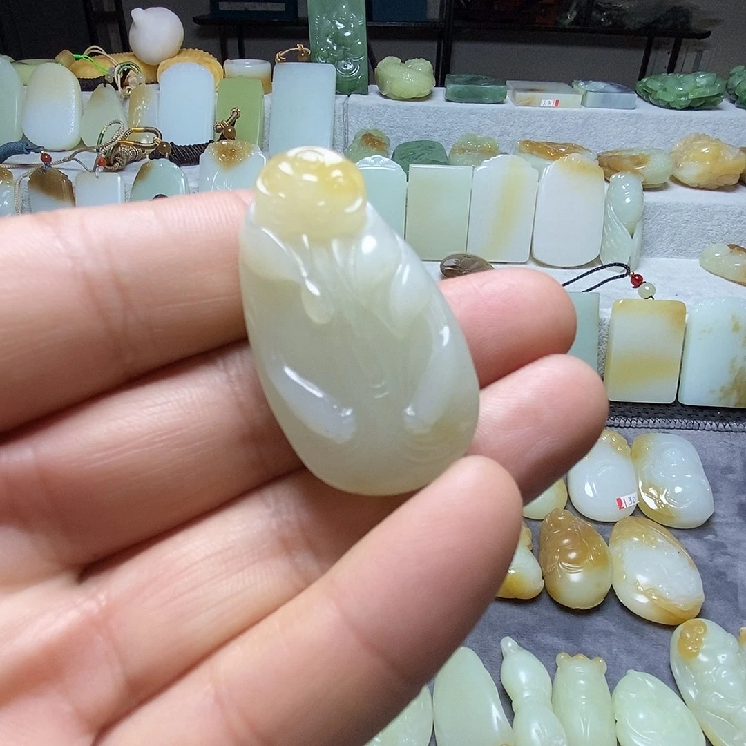 和田玉未镶嵌吊坠(不含链)