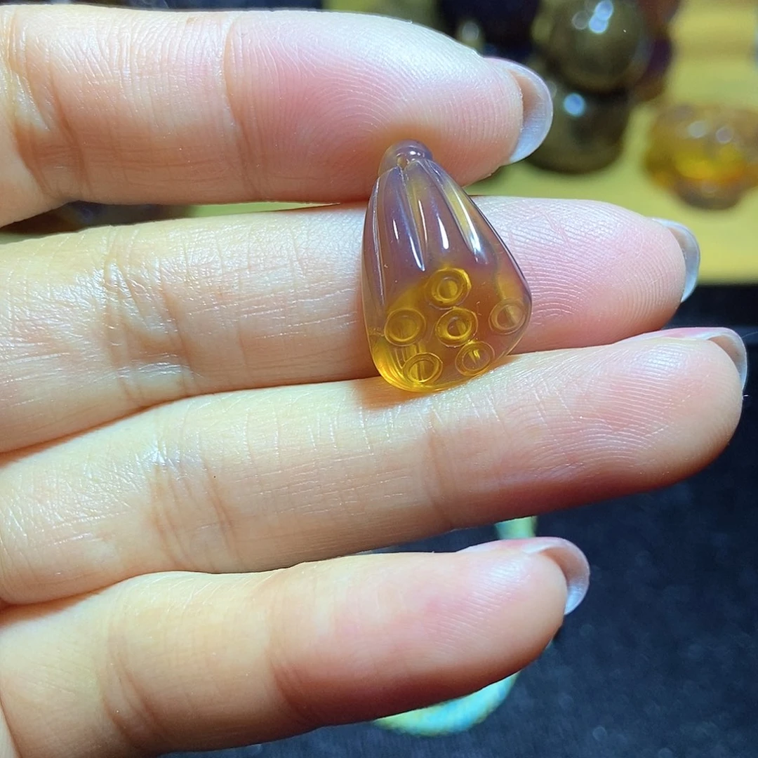 未镶嵌颈饰琥珀缅甸天然琥珀