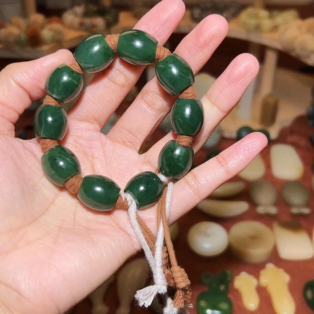 @***兮和田玉未镶嵌颈饰