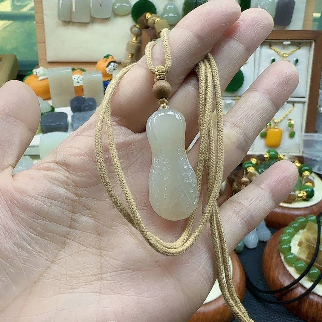 和田玉未镶嵌吊坠(不含链)