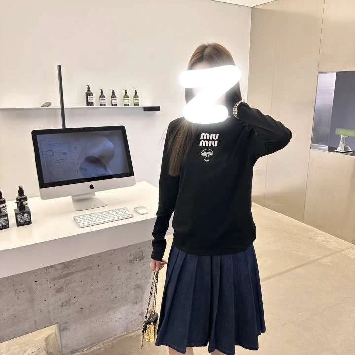 全新未使用 MIU MIU/缪缪  001754 Logo字母嵌花圆领长袖 S码
