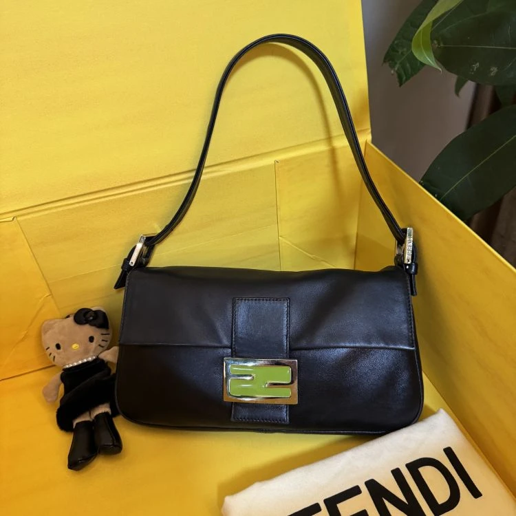 95新/芬迪/C8854731490/[MQR1231B0031]