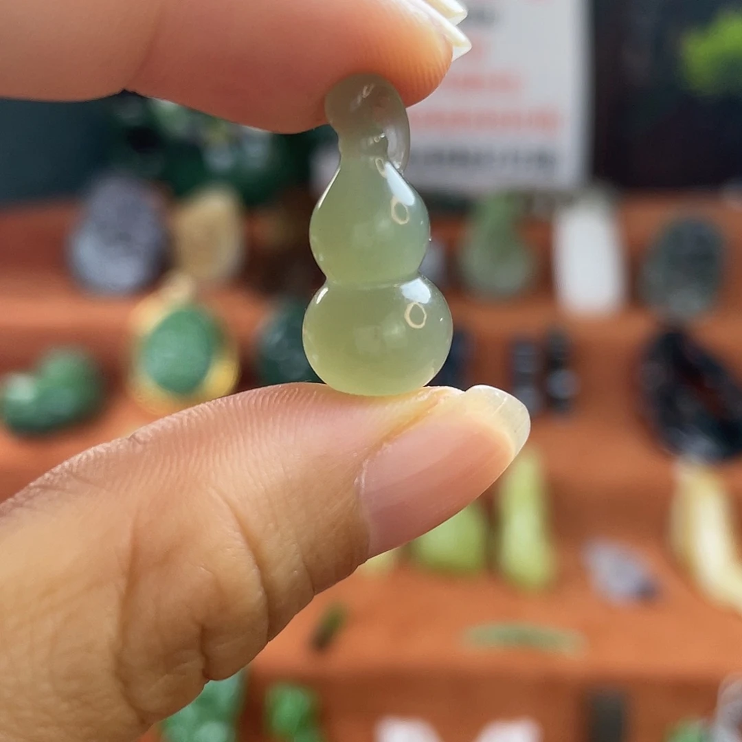 和田玉未镶嵌颈饰青海冰晴水葫芦吊坠