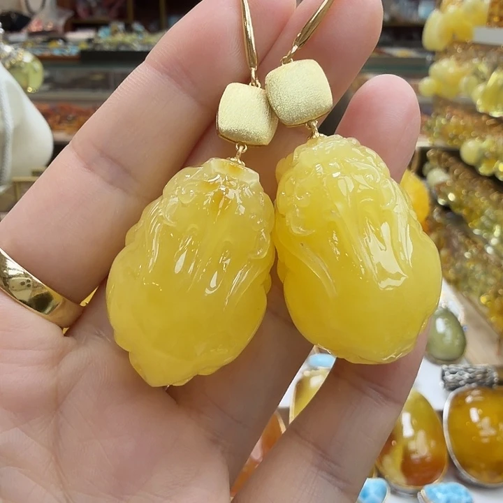 琥珀未镶嵌珠宝奇石