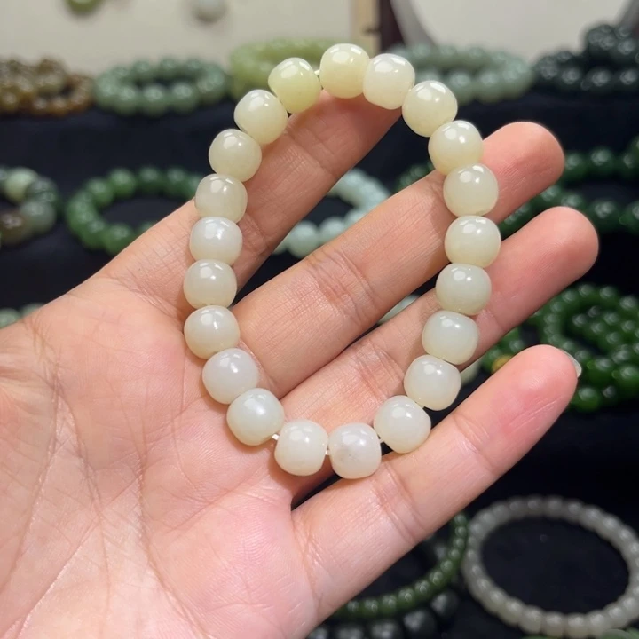 和田玉未镶嵌手链卡10