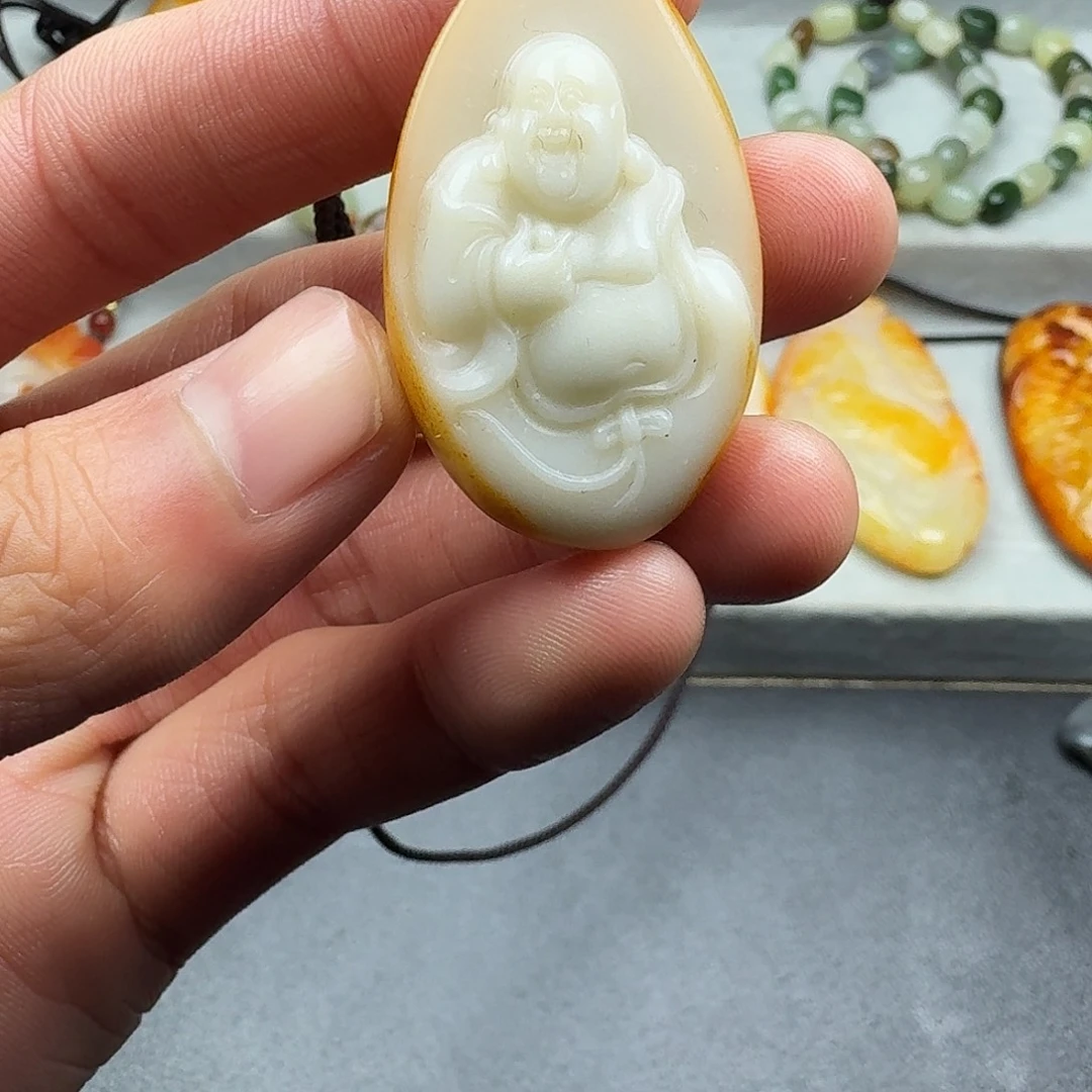 和田玉未镶嵌颈饰