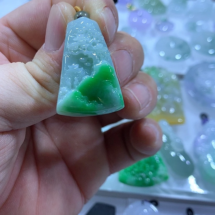 翡翠未镶嵌颈饰天然翡翠A货吊坠