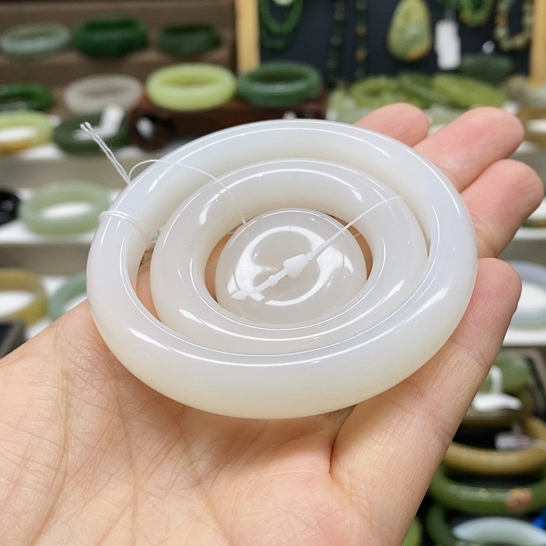 【闪购商品】未镶嵌手镯和田玉