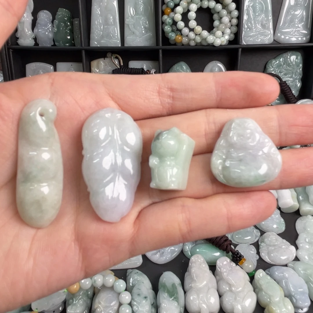 翡翠未镶嵌吊坠(不含链)瑕疵