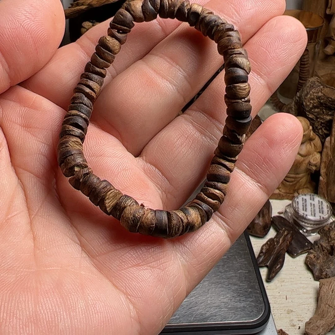 沉香碎屑沉香马泥涝沉香九分沉3.9克