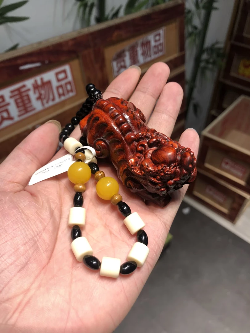 貔貅手把件无礼盒S0421